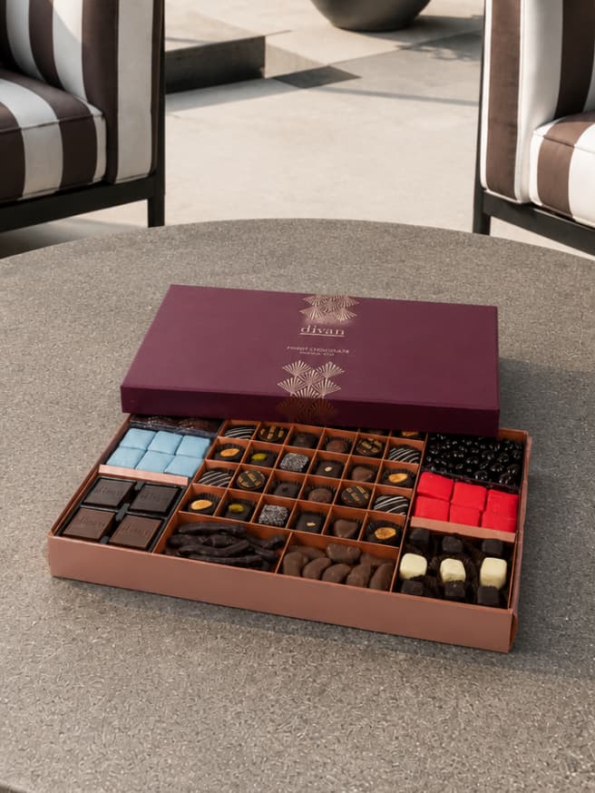 Divan Collection Box