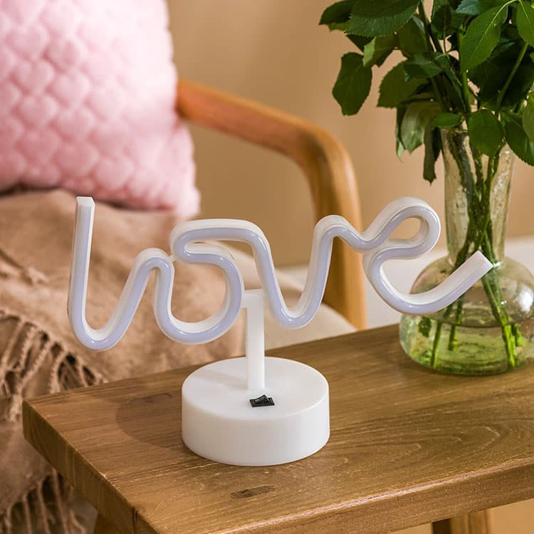 LCW Home Love Yazı Figürlü Dekoratif Işık (Pembe | 28 cm) — görsel 4