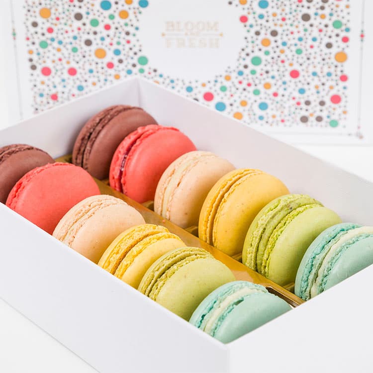 Lausanne Gold & Macarons (12'li) Bundle — görsel 7