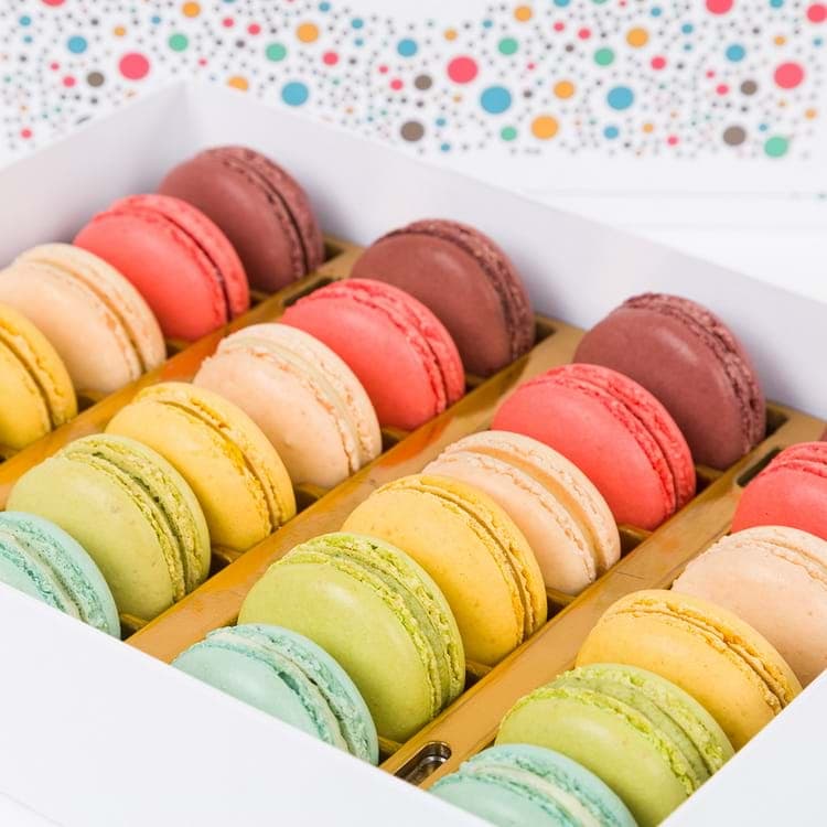 Happy Birthday Macarons (24’lü) — görsel 5