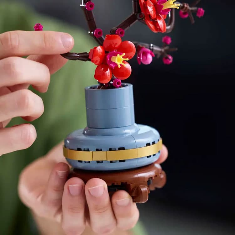 LEGO Botanicals Erik Çiçeği - 327 Parça (10369) — görsel 6