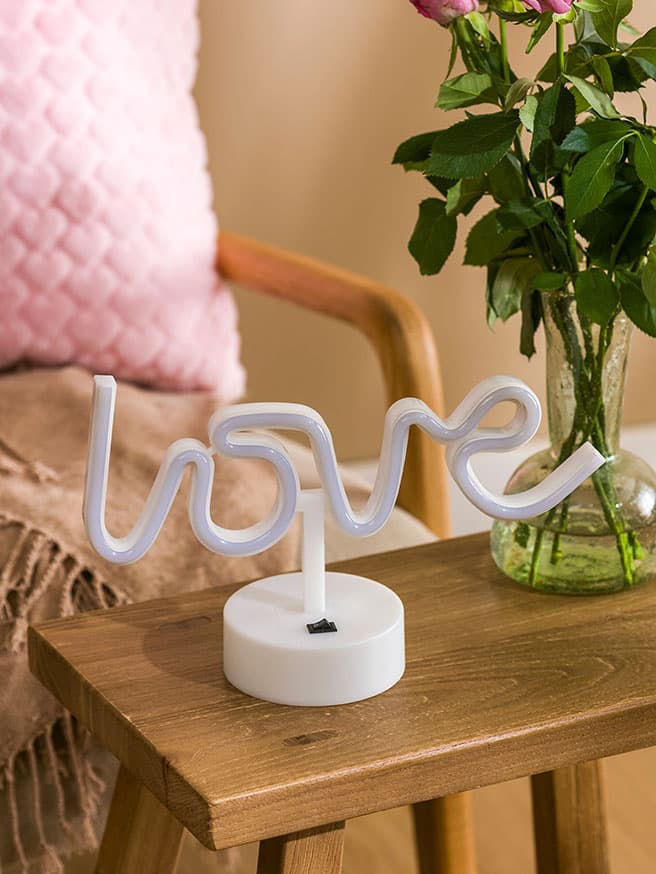 LCW Home Love Yazı Figürlü Dekoratif Işık (Pembe | 28 cm)