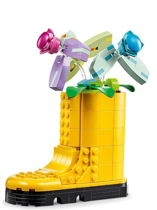 LEGO Creator 3’ü 1 Arada Sulama Kabında Çiçekler - 420 Parça (31149)